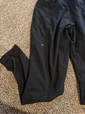 Black Athletic Leggings with Subtle Logo